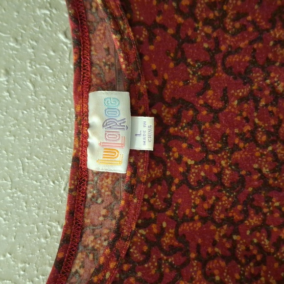 Lularoe top - Picture 2 of 2